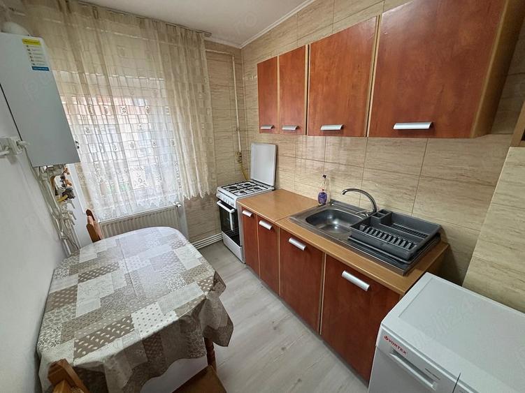 Garsonieră decomandată în Central