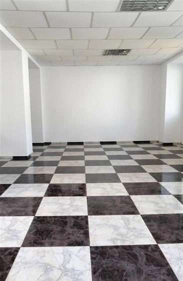 Spațiu comercial, de 60 mp, în Iosia