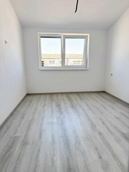Apartament cu 2 camere semidecomandat în Sânpetru