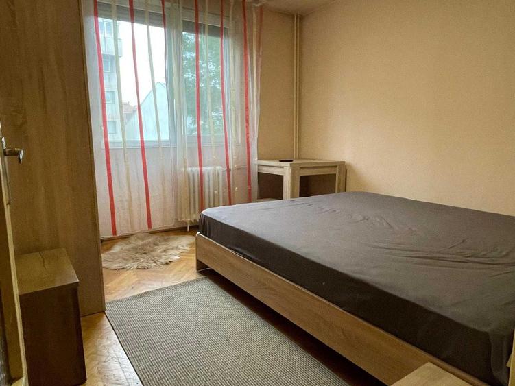 Apartament cu 3 camere decomandat, mobilat în Ultracentral