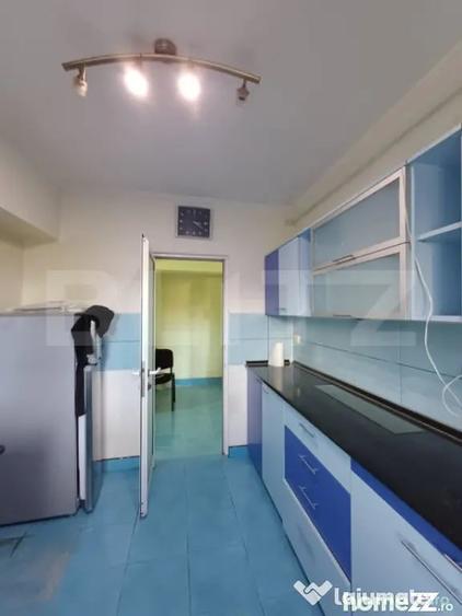 Apartament cu 3 camere semidecomandat în Câmpia Turzii
