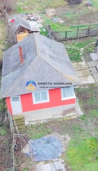 Casă individuală cu 2 camere cu Teren 938 Mp în Costișa