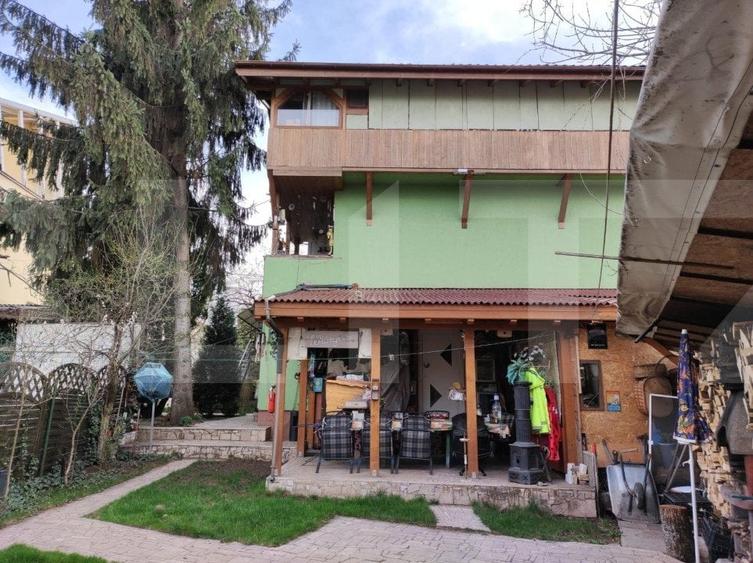 Casă individuală cu 6 camere cu Garaj în Andrei Mureșanu
