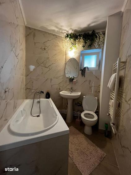 Apartament cu 3 camere decomandat în Cug