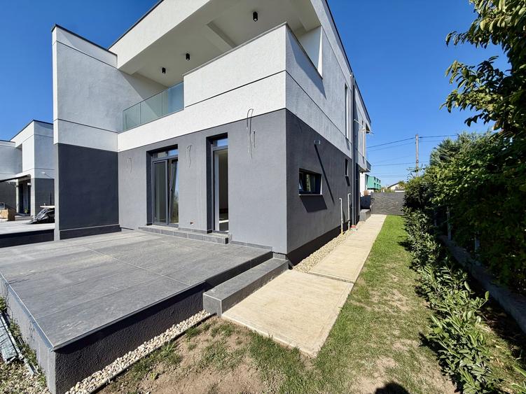 Duplex cu 4 camere cu Canalizare în Dumbrăvița