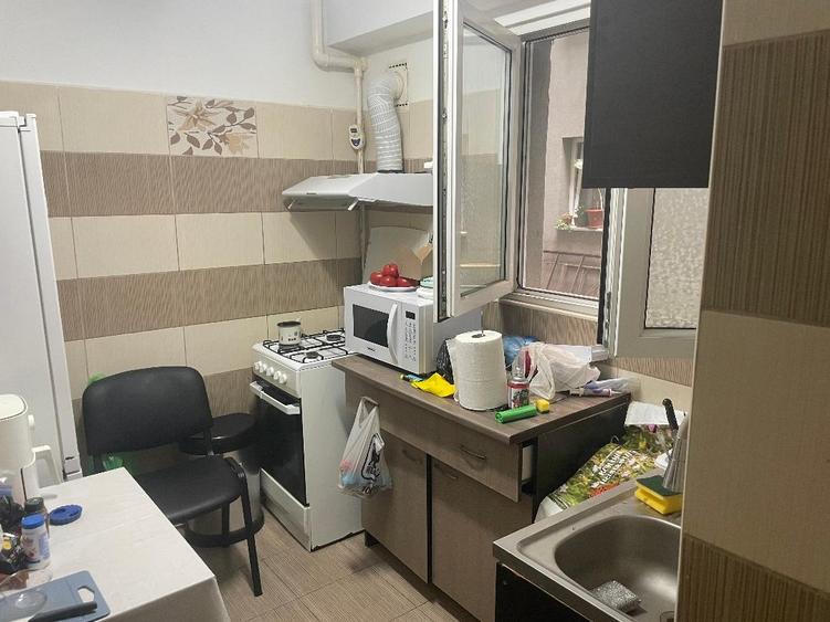 Apartament cu 2 camere decomandat în Drumul Taberei