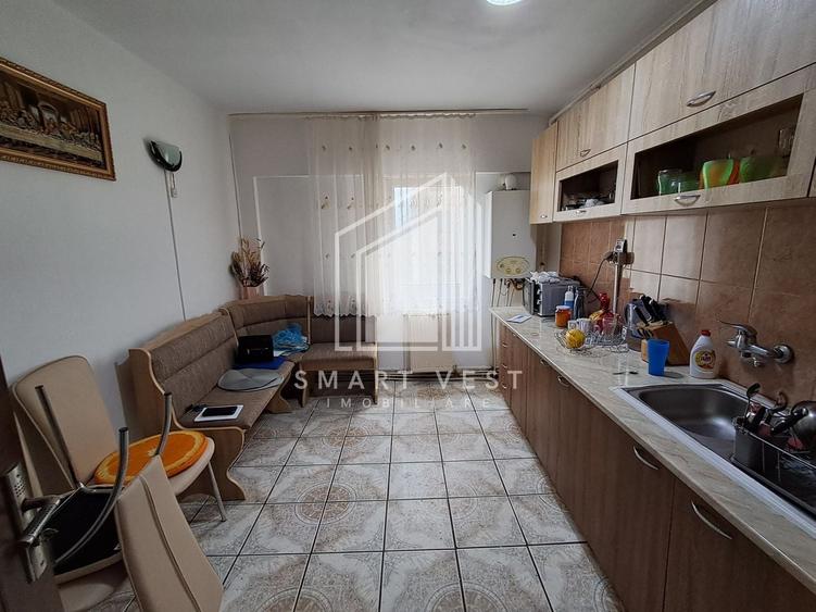 Apartament cu 2 camere decomandat, mobilat în Soarelui