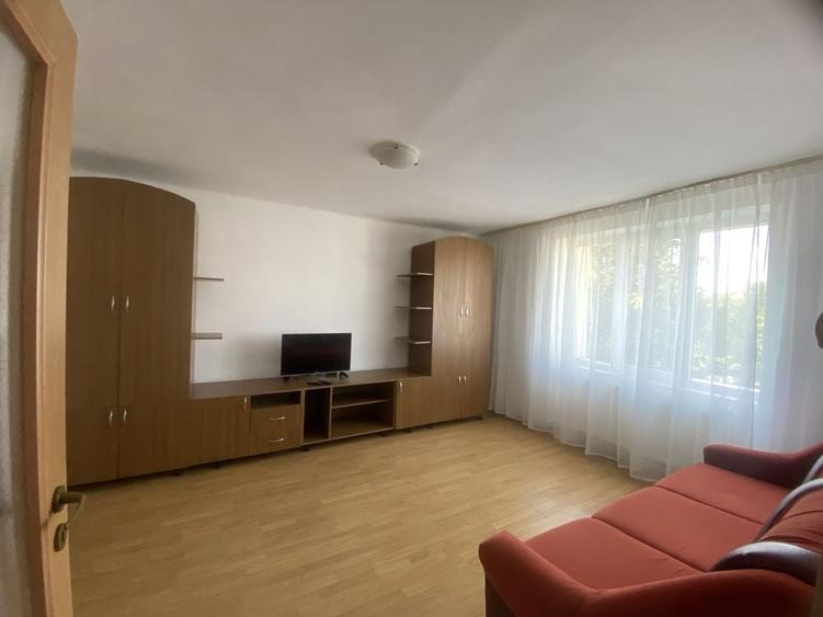 Apartament cu 2 camere semidecomandat în Ultracentral