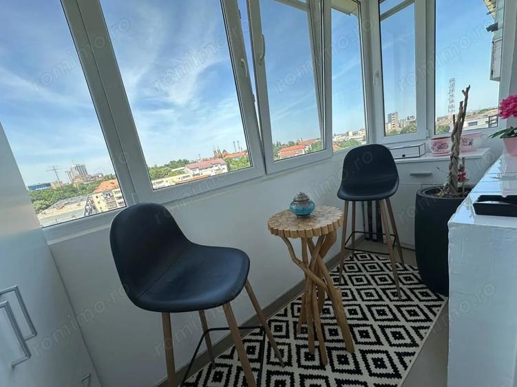 Apartament cu 2 camere decomandat în Complex Studențesc