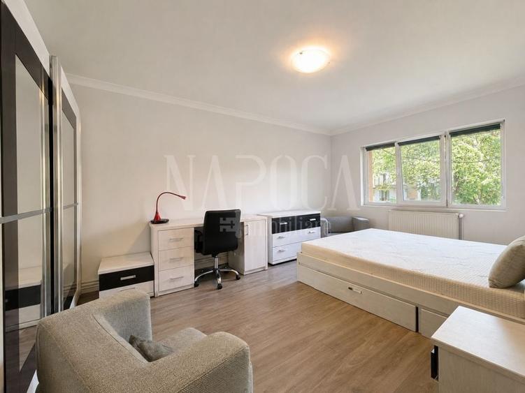 Apartament cu 3 camere decomandat în Zorilor