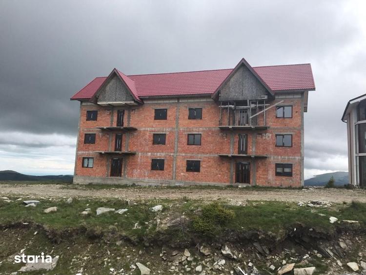 Casă cu Teren 360 Mp în Baia de Fier
