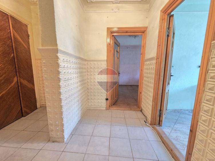 Apartament 2 camere | Central Foc?ani | Necesita Renovare - 11