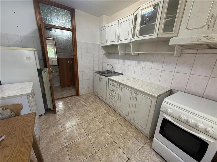 Apartament cu 2 camere semidecomandat în Mioriței