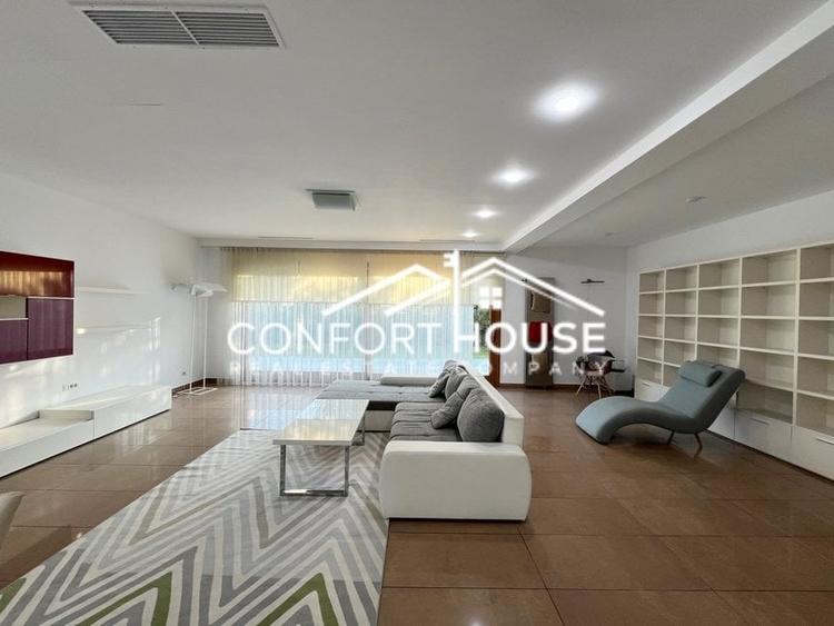 Duplex cu 5 camere cu Canalizare în Iancu Nicolae
