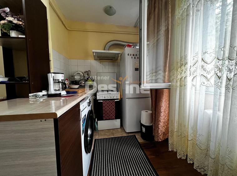 Apartament cu 2 camere- Tătărași - 4