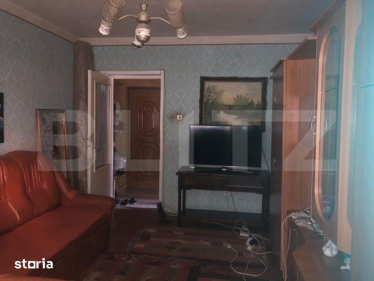 Apartament cu 4 camere decomandat în Central