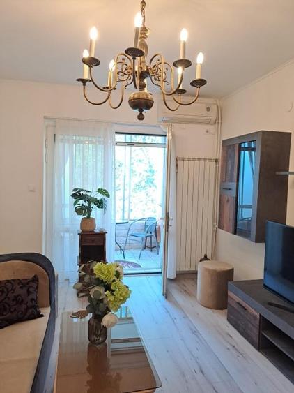 Apartament cu 2 camere semidecomandat, mobilat în Amzei