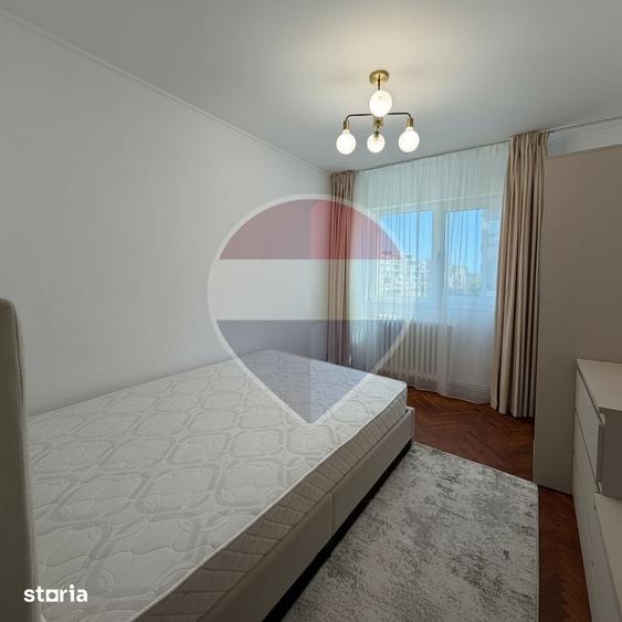 Apartament cu 3 camere decomandat în Independenței