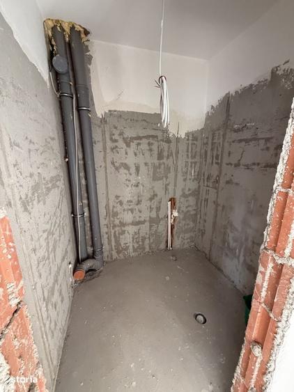 Apartament cu 3 camere decomandat în Aviației