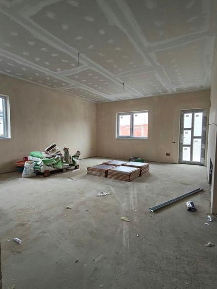 Casă individuală cu 3 camere cu Teren 340 Mp în Joița