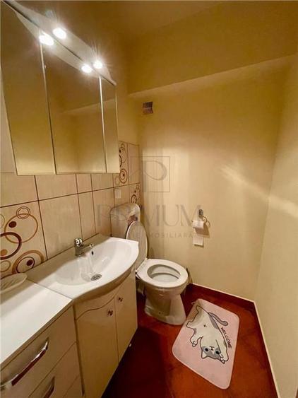Apartament cu 3 camere decomandat, mobilat în Aradului