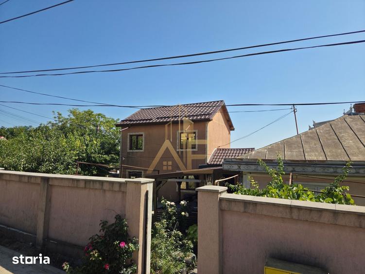 Casă cu 4 camere cu Teren 400 Mp în Ion Neculce