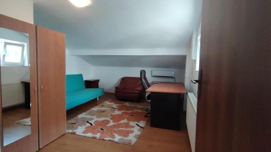 Apartament cu 4 camere în Parcul Carol
