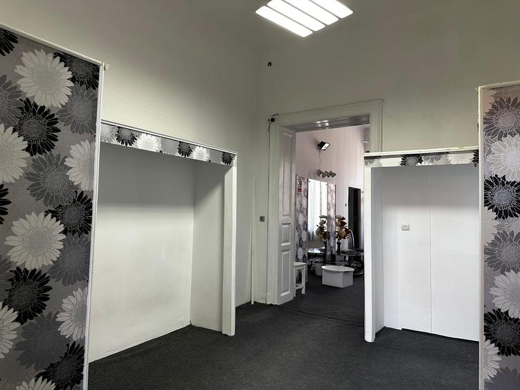 Apartament cu 4 camere semidecomandat în Ultracentral