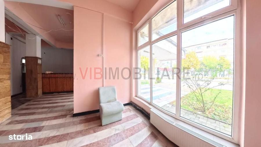 Spațiu comercial, de 2,167 mp, în Ultracentral