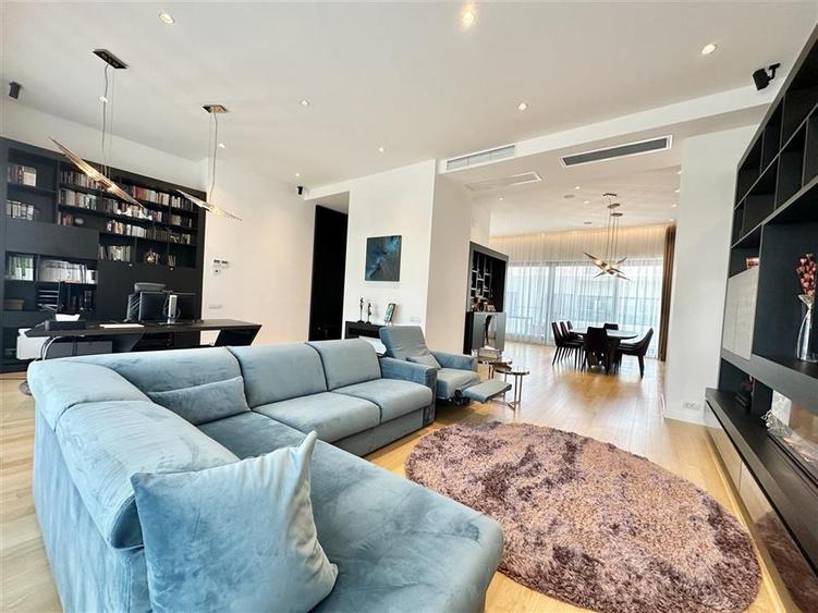 Penthouse cu 5 camere decomandat, mobilat în Herăstrău