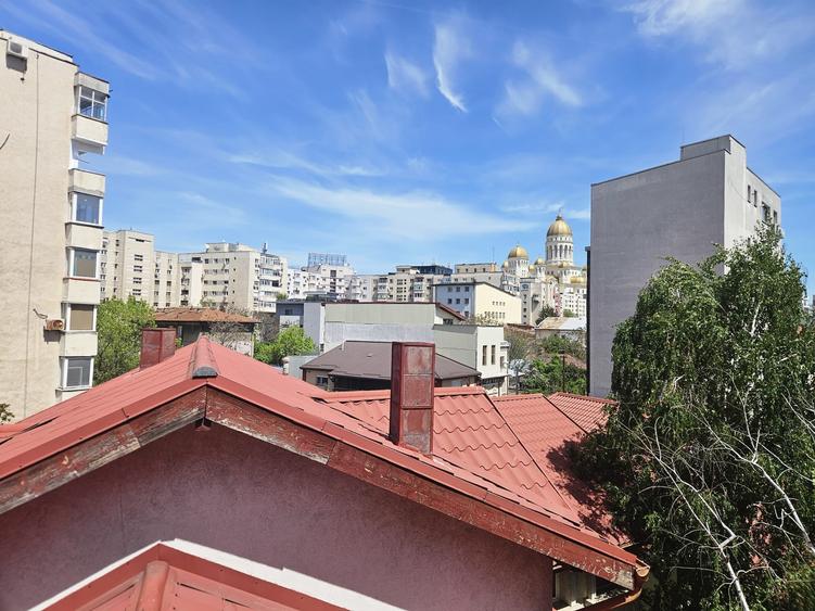 Birou, de 252 mp, în 13 Septembrie