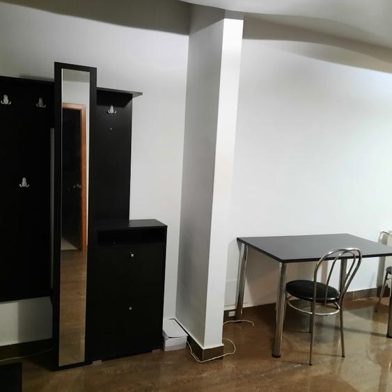 Apartament cu 2 camere decomandat în Circumvalațiunii