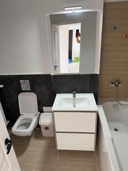 Apartament cu 3 camere decomandat în Dorobanți