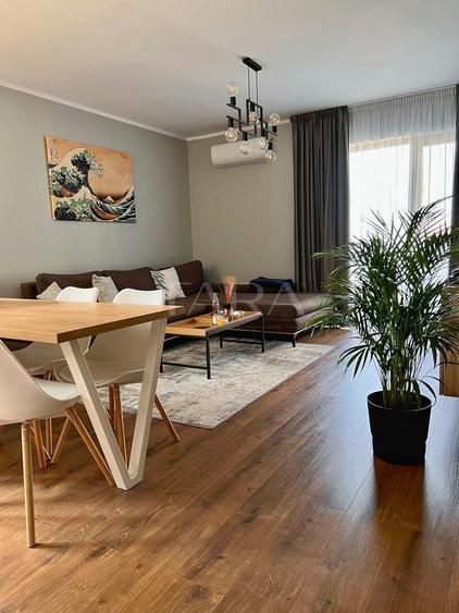 Apartament cu 3 camere semidecomandat, mobilat în Europa