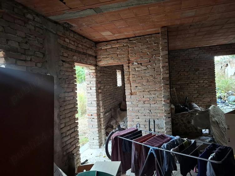 Casă cu Teren 112 Mp în Central