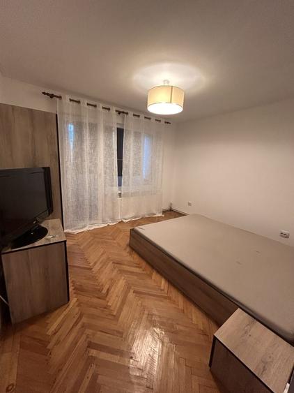 Apartament cu 3 camere în 1 Mai