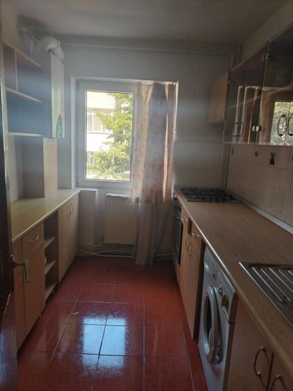 Apartament cu 2 camere decomandat în Energiei