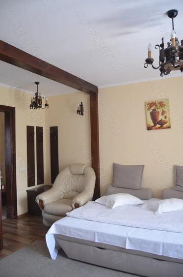 Casă cu 6 camere cu Teren 580 Mp în Valea Alba