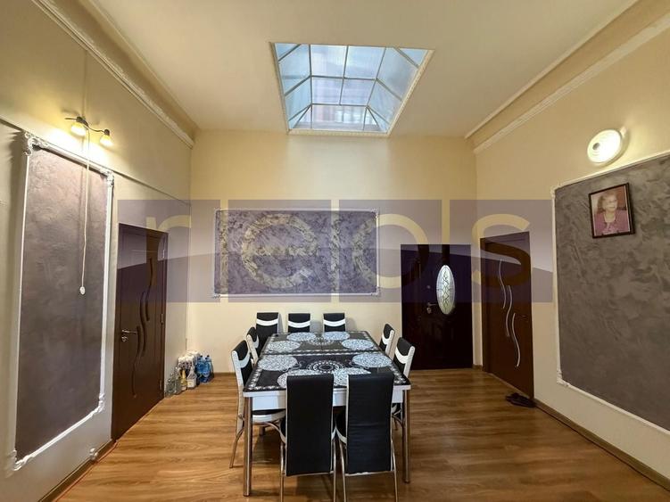 Apartament cu 5 camere, mobilat în Calea Victoriei