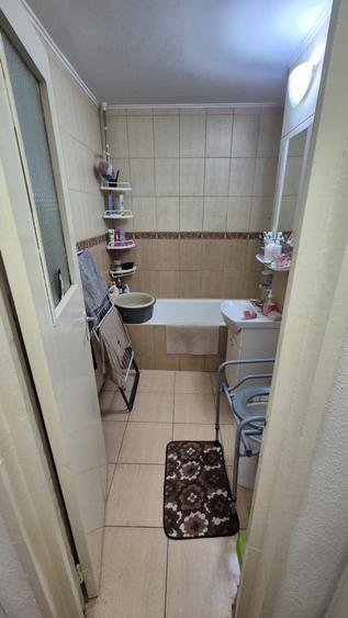 Apartament cu 3 camere în Cetate