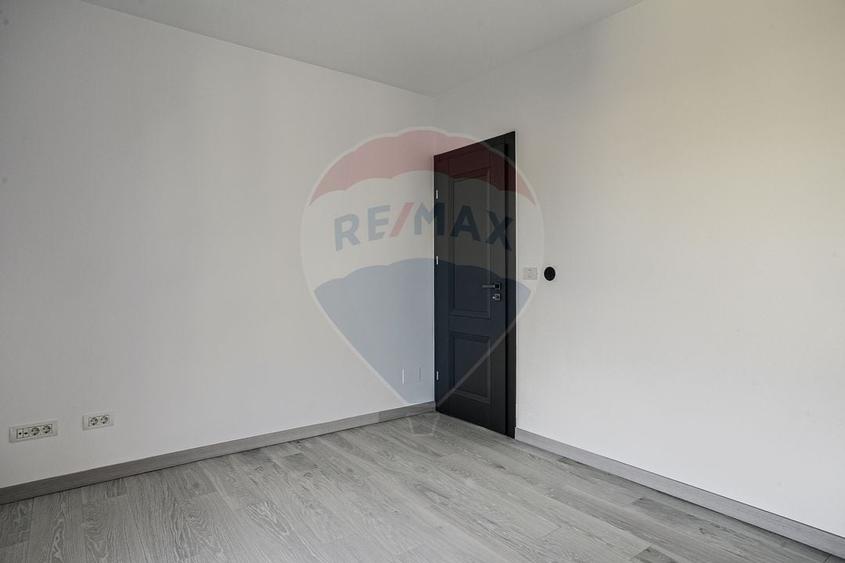 Apartament cu 3 camere decomandat în UTA