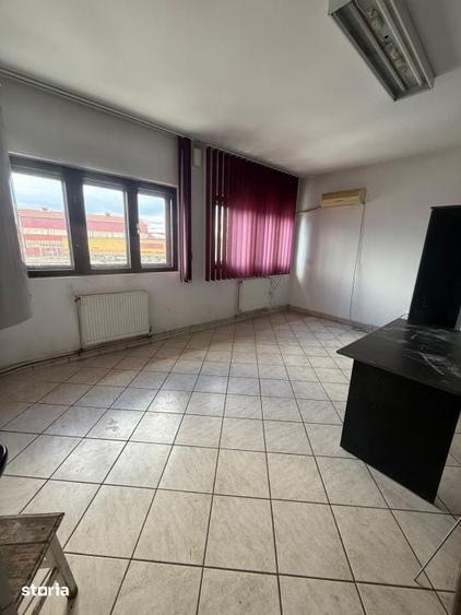 Spațiu comercial, de 247 mp, în Central