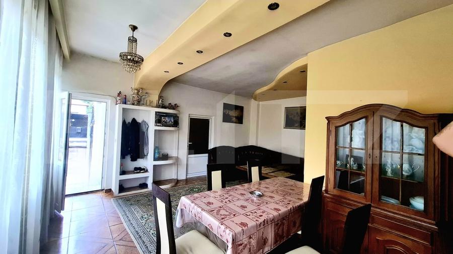 Casă individuală cu 5 camere cu Garaj în Dâmbul Rotund