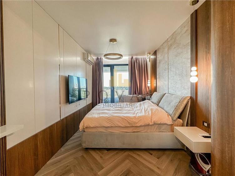 Apartament cu 3 camere semidecomandat, mobilat în Pipera