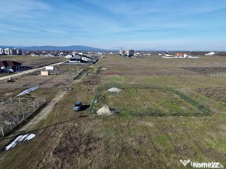 Teren de 662 mp, în Nord