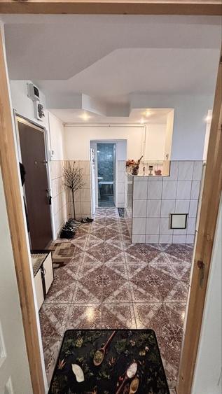 Apartament cu 2 camere decomandat, mobilat în Tudor