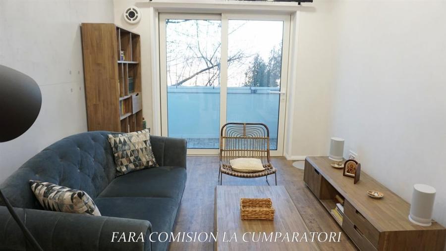 Apartament cu 4 camere decomandat, mobilat în Central