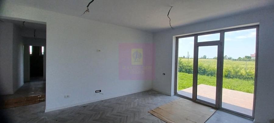 Casă cu 4 camere cu Teren 514 Mp în Nord