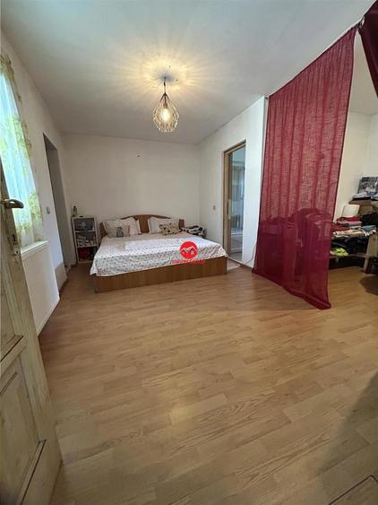 Casă cu 4 camere cu Teren 555 Mp în Eforie