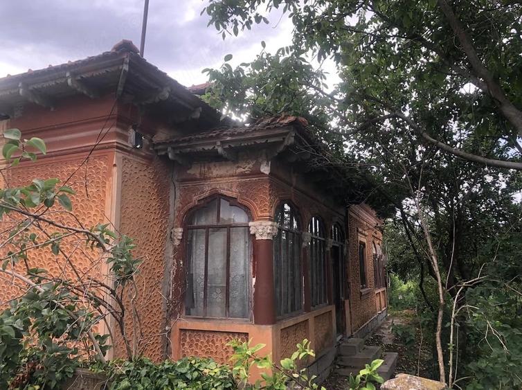 Casă cu Teren 1020 Mp în Brânceni